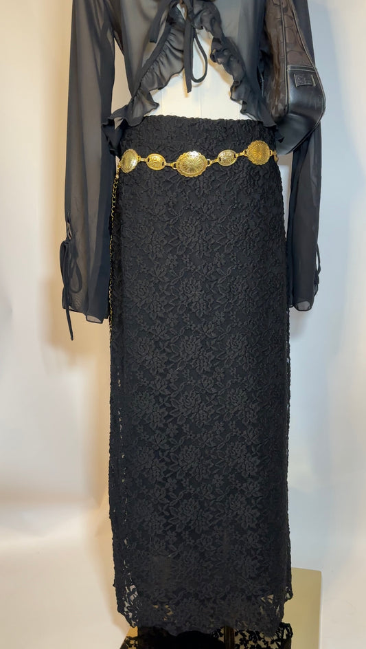 black lace maxi skirt (m)